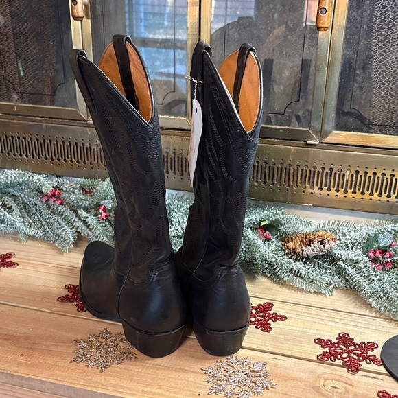 Black Leather Cowgirl Boots - Picture 4 of 5